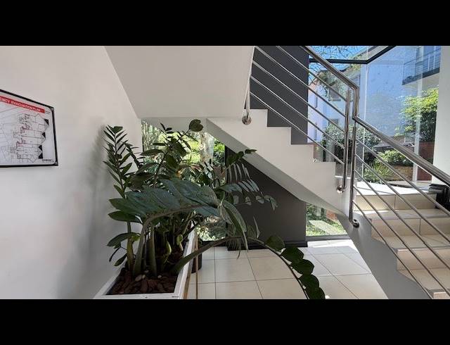 84M² OFFICE TO LET IN LA LUCIA RIDGE